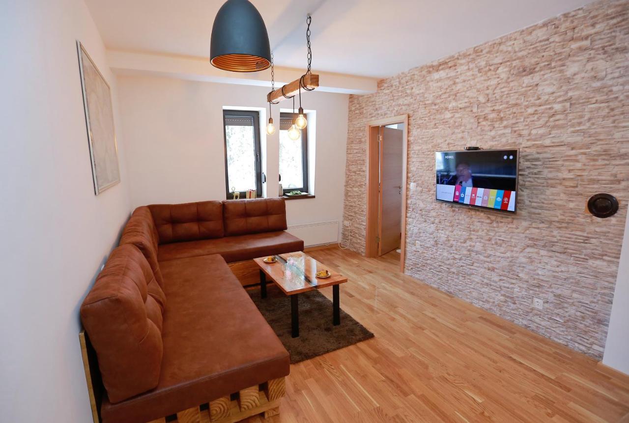 Wood Apartmani - Vila Zimska Idila ヤホリナ エクステリア 写真