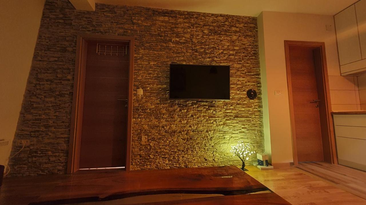 Wood Apartmani - Vila Zimska Idila ヤホリナ エクステリア 写真