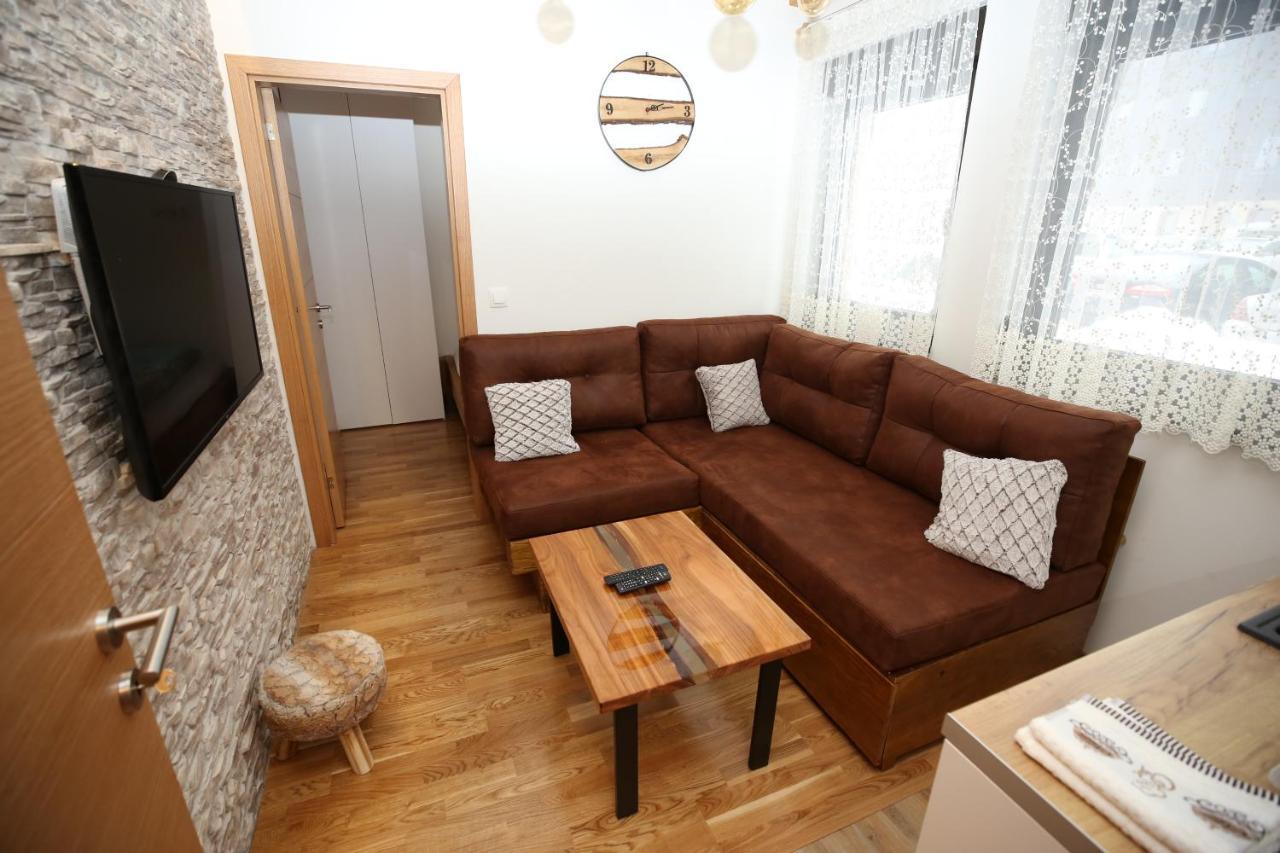 Wood Apartmani - Vila Zimska Idila ヤホリナ エクステリア 写真