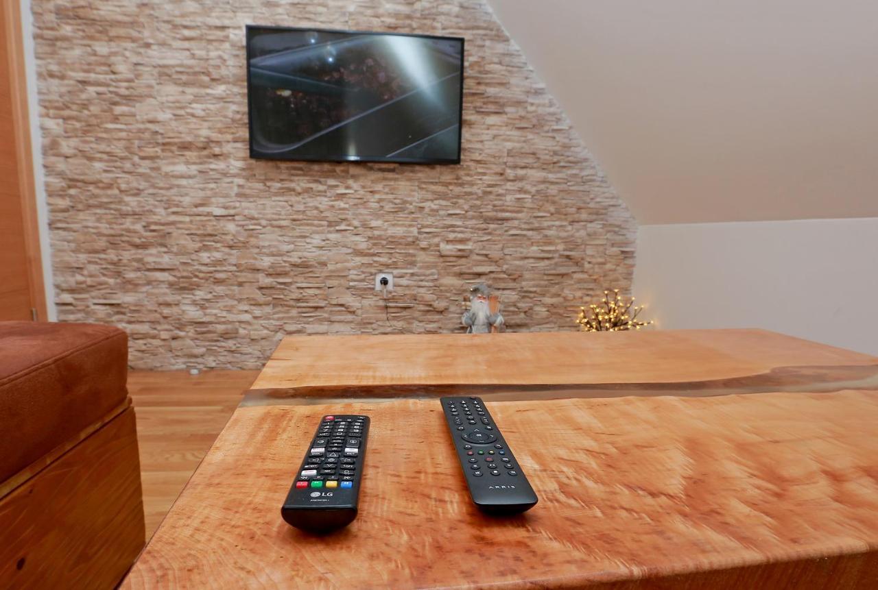 Wood Apartmani - Vila Zimska Idila ヤホリナ エクステリア 写真